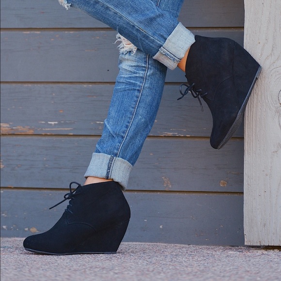Black Sally wedge lace up bootie - Picture 2 of 4